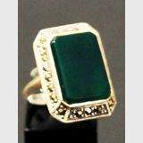 Agate Ring | Period: New | Material: Green agate set in sterling silver.