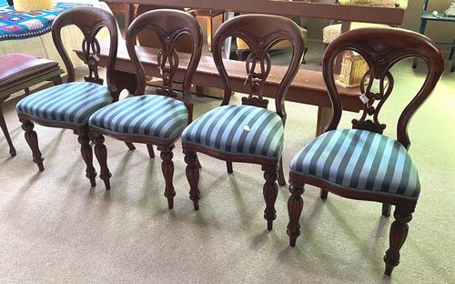 Set 4 Chairs | Period: c1990 | Material: Mahogany