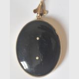 Mourning Locket | Period: Edwardian | Material: 15ct Yellow Gold