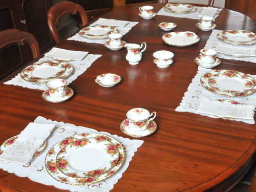 Royal Albert Dinner Set | Period: c1970s | Make: Royal Albert | Material: Porcelain
