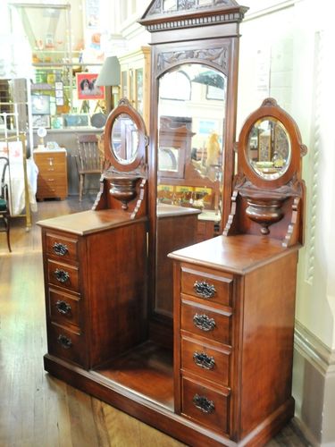 Cheval Dressing Table | Period: Arts and Crafts c1900 | Material: Hoop pine