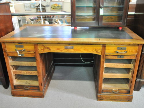Farmhouse Desk | Period: c1900 | Material: American Oak
