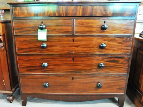 Georgian Chest of Drawers | Period: Georgian c1820s | Material: Mahogany