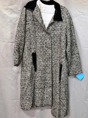 Lady's Coat | Period: c1950s | Make: Handmade | Material: Wool Blend