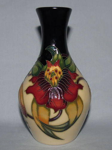 Moorcroft Anna Lily vase | Period: Contemporary | Make: Moorcroft | Material: Pottery | Moorcroft Anna Lily vase 372/5