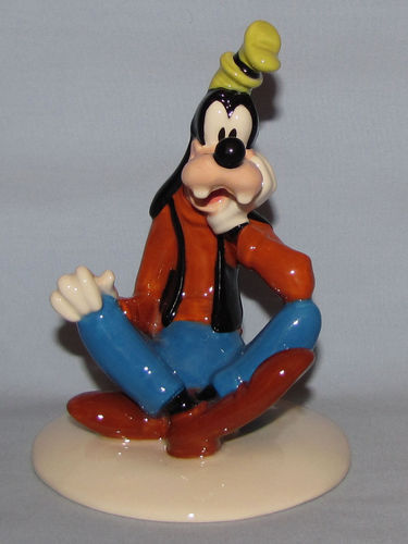 Royal Doulton Goofy | Period: 1998 | Make: Royal Doulton | Material: Pottery | Royal Doulton Goofy MM5 70th Anniversary