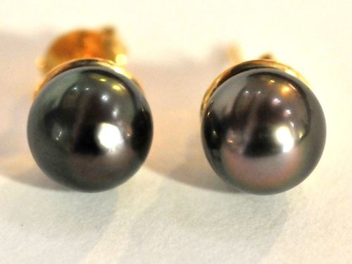 Tahitian Pearl Earrings | Period: c1990 | Make: Hand Crafted | Material: 18ct. Gold and Tahitian black pearls