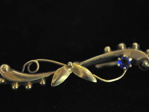 Gold & Sapphire Brooch | Period: 1925 | Make: Handmade | Material: 9ct gold & sapphire