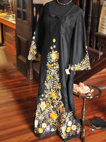 Embroidered Gown | Period: c1960s | Make: Handmade | Material: Cotton with embroidered raffia flowers