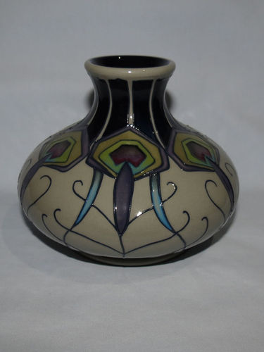 Moorcroft Peacock Parade vase 32/5 | Period: Contemporary | Make: Moorcroft | Material: Pottery | Moorcroft Peacock Parade vase 32/5