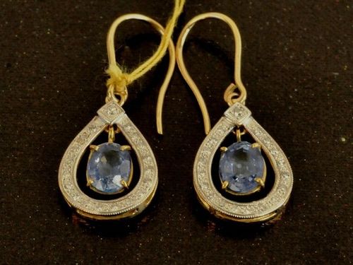Sapphire & Diamond Earrings | Period: New | Material: 18ct. Gold, sapphires and  diamonds.