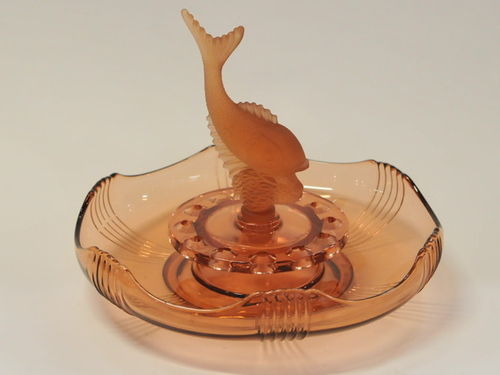 'Fish' Float Bowl | Period: Art Deco | Material: Pink glass