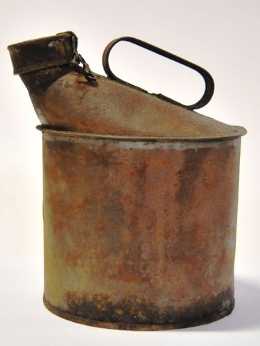 Oil Can | Period: c1950s | Make: QR - Queensland Rail | Material: Tin Plate