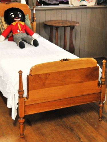 Single Rosenstengel Maple Bed | Period: c1940 | Make: Probably Rosenstengel | Material: Maple