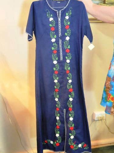 Kaftan | Period: 1970s | Make: Handmade | Material: Cotton with embroidered flowers