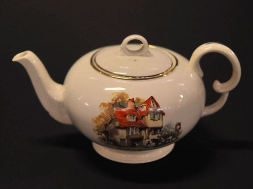 Coaching Days Teapot | Period: 1936 | Make: Crown Devon | Material: Porcelain