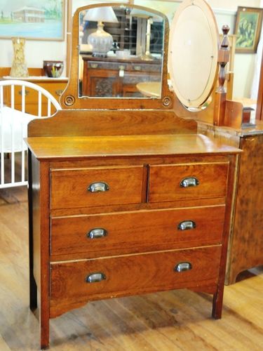 Duchess Dressing Table | Period: c1940s | Material: Silky Oak