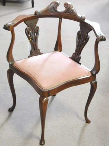 Corner Chair | Period: Art Deco c1920s | Material: Mahogany